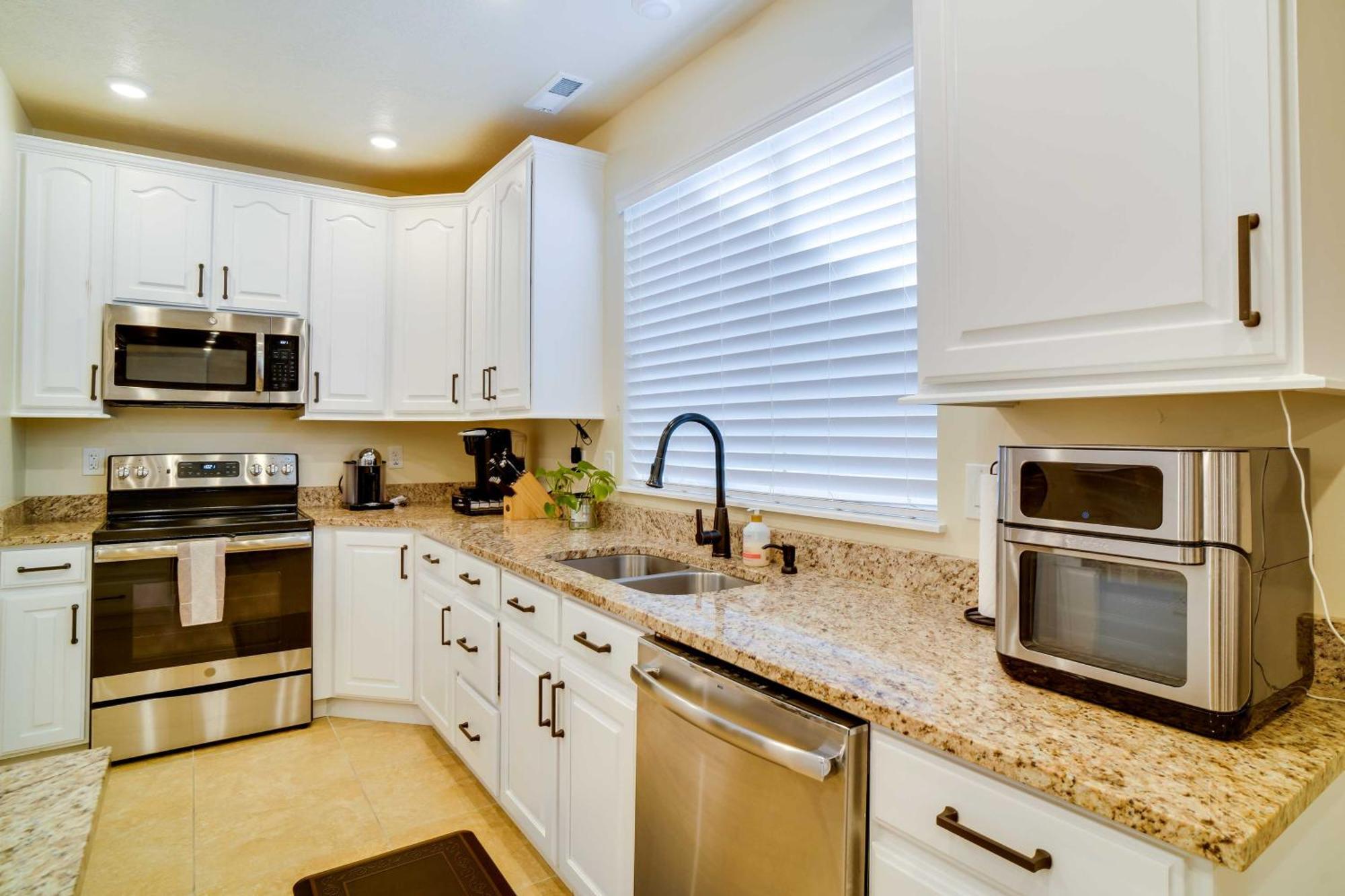 Contemporary Home With Grill Near Utah Lake! Saratoga Springs ภายนอก รูปภาพ