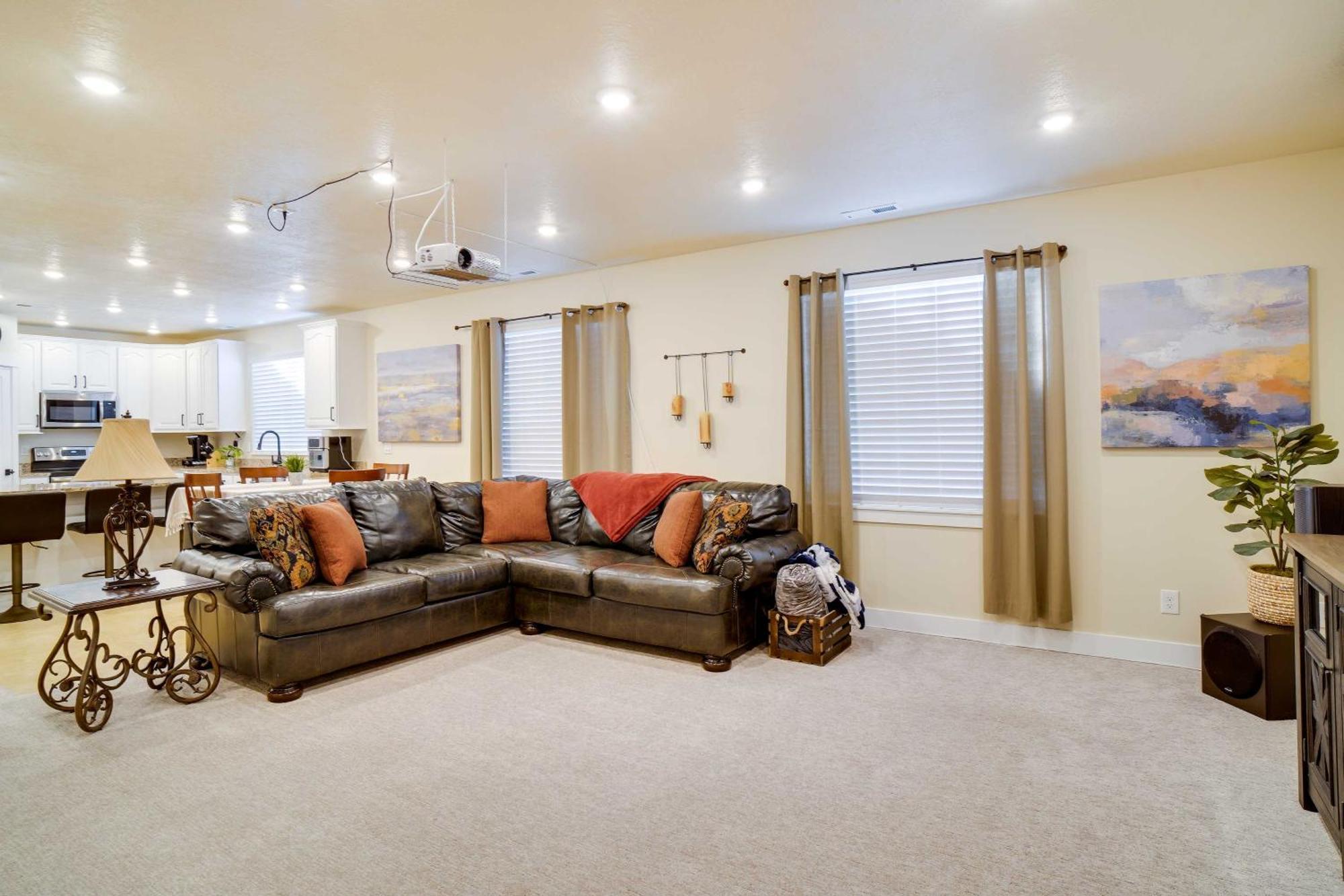 Contemporary Home With Grill Near Utah Lake! Saratoga Springs ภายนอก รูปภาพ