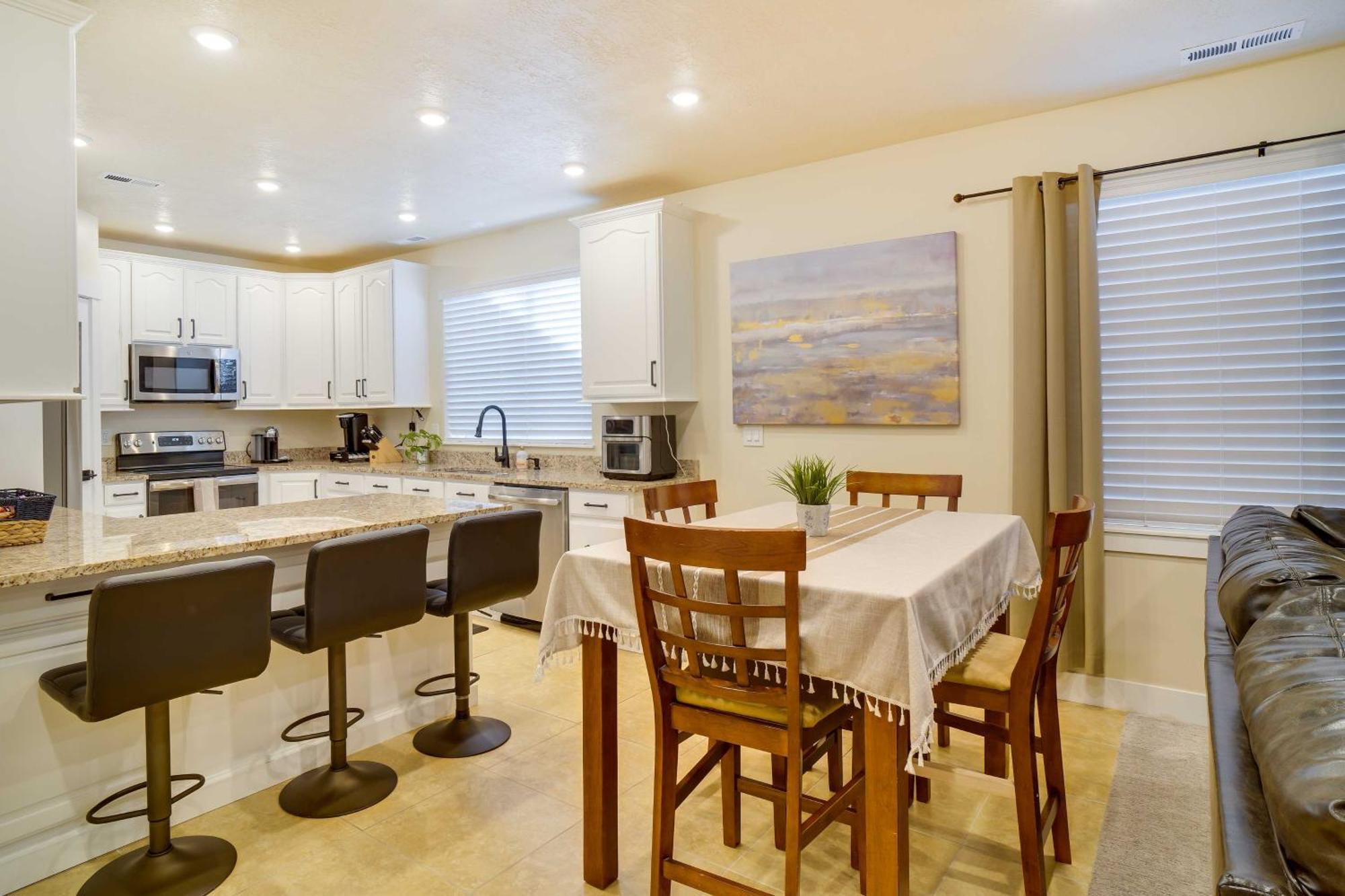 Contemporary Home With Grill Near Utah Lake! Saratoga Springs ภายนอก รูปภาพ